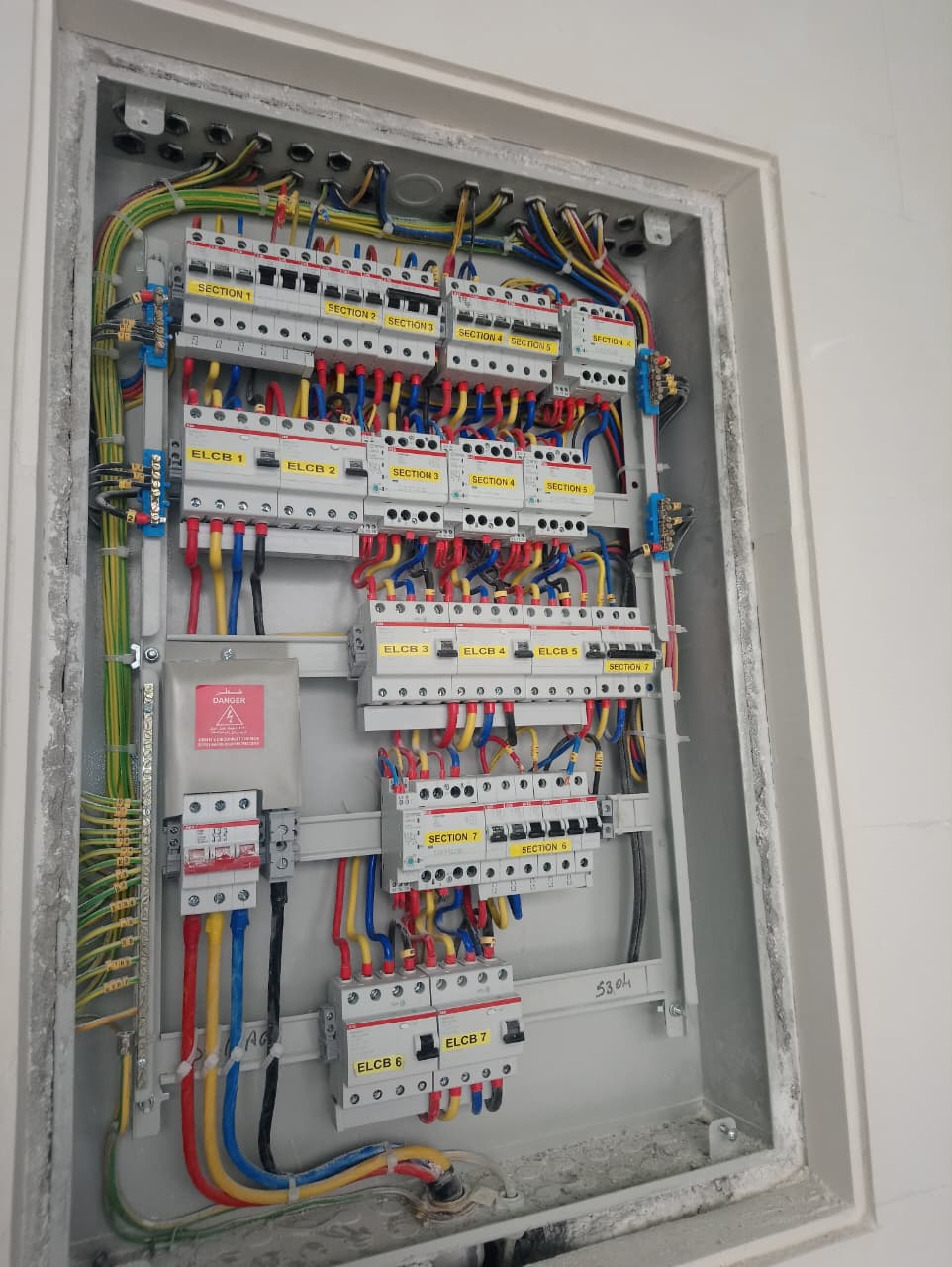 Industrial electrical distribution panel